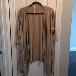 Rhonda Shear open s/s cardigan. NWOT